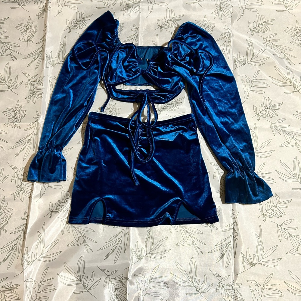 SHEIN blue velvet two piece